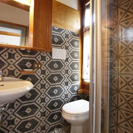 Casa In Centro Di 아파트 코르티나 담페조